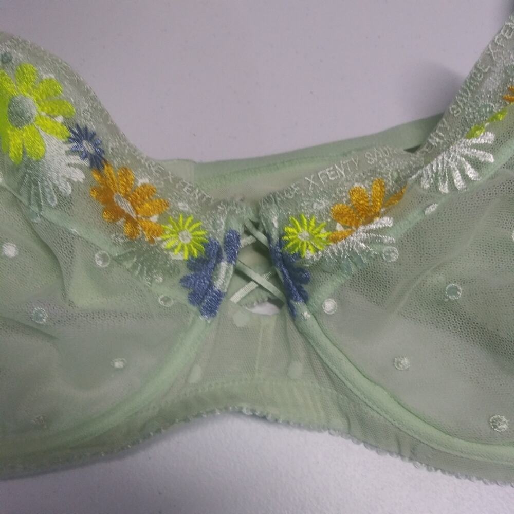 Savage X Fenty Free Spirit Floral Embroidered Unlined Balconette Bra Size 44DD - Picture 4 of 8